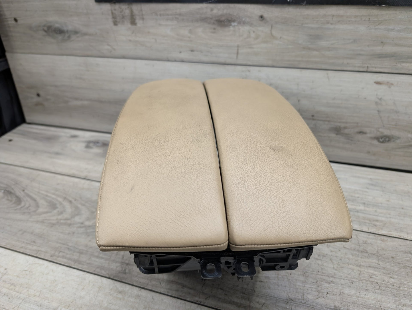 2007-2013 BMW X5 E70 Center Console Armrest Arm Rest 9115083