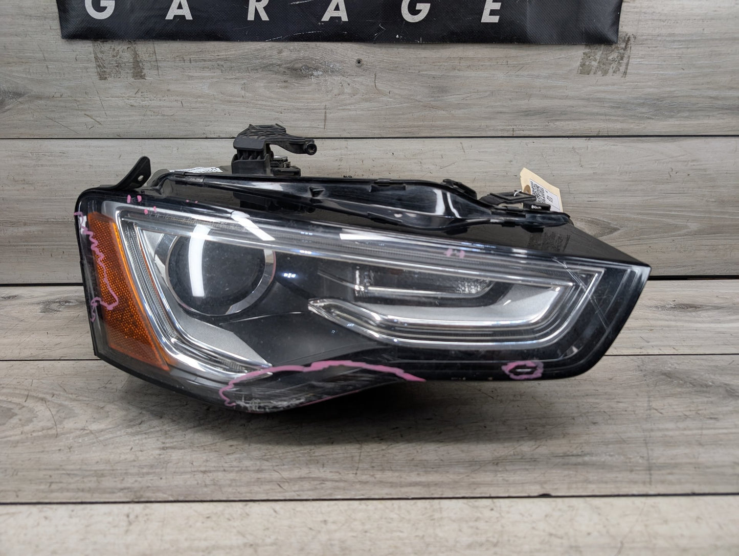 2008 - 2017 Audi S5 8T Front Right Passenger Headlight 8T0941006E