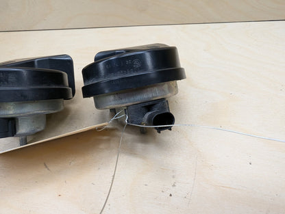 2007-2013 BMW 335i E93 Alarm Horns SET 7159420