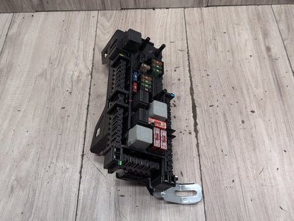 2009-2012 Mercedes-Benz E550 W212 Front Fuse Relay Box Assembly
