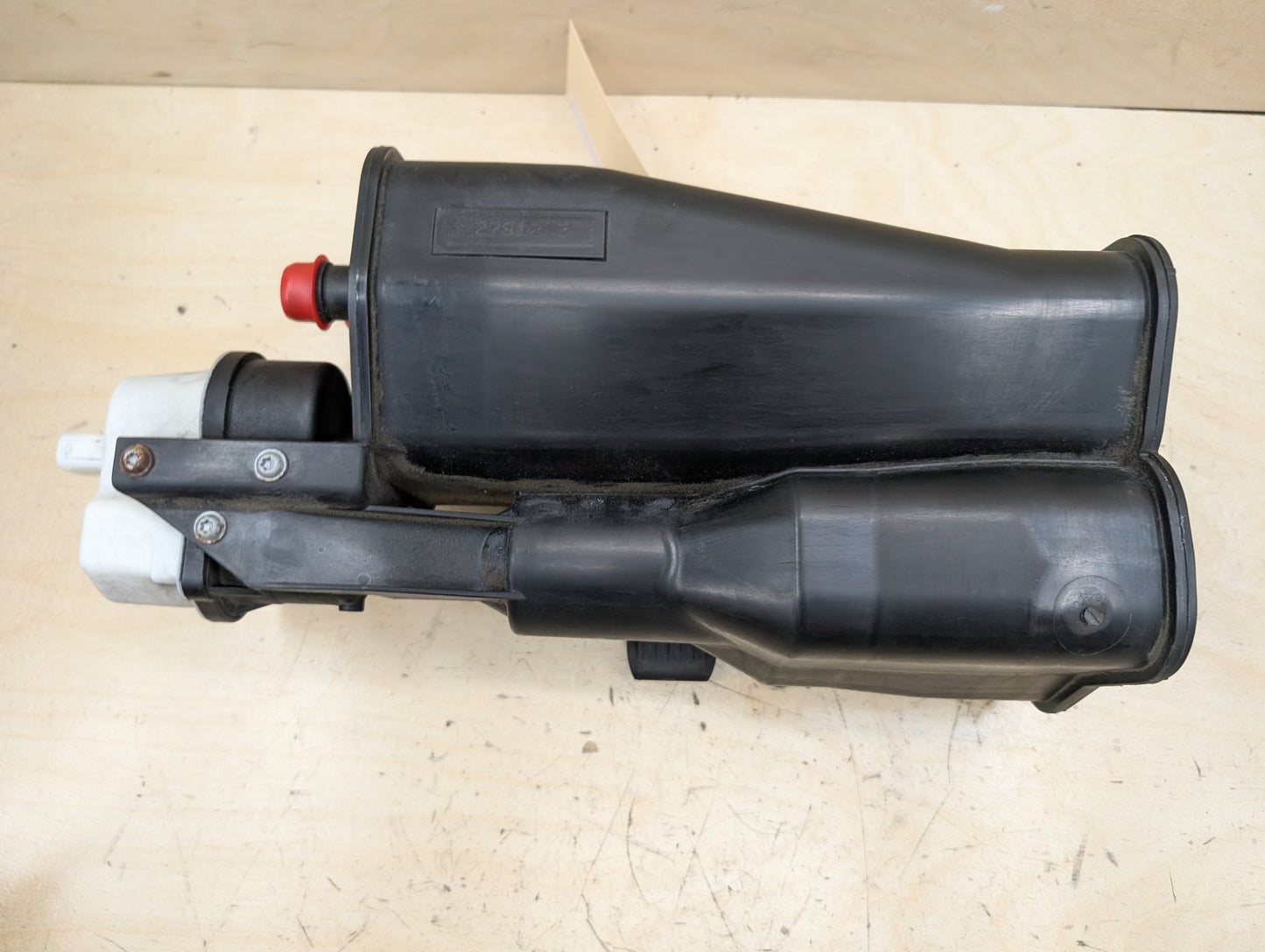 OEM BMW E89 E90 E92 E93 Charcoal Filter Fuel Tank Vapor Evaporator Cannister