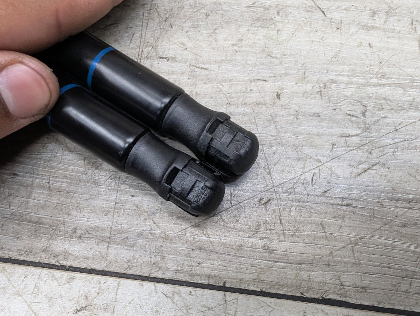 2019 - 2026 BMW X5 G05 Rear Left Right Liftgate Trunk Lid Strut Shock Supports SET 7418188 B58B30M1