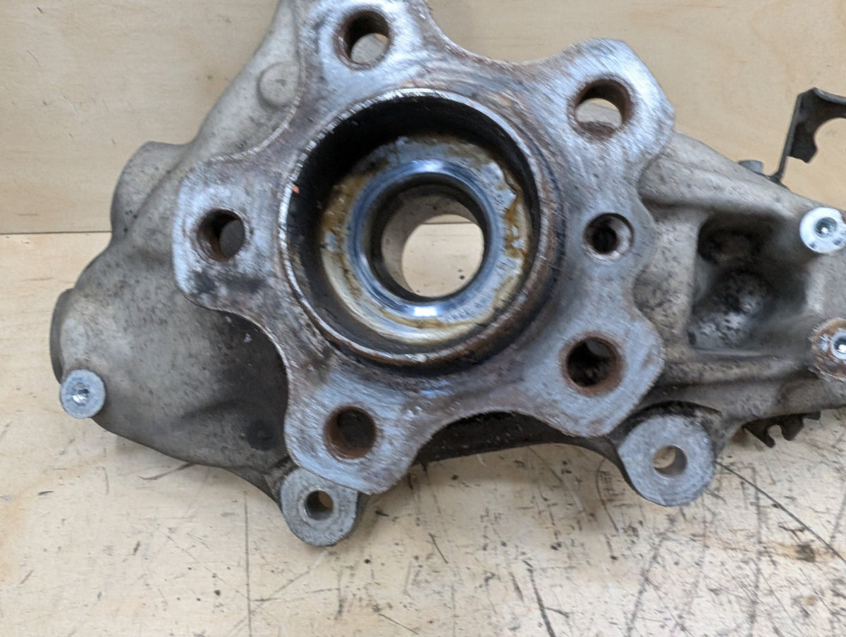 OEM BMW F95 G05 G06 G07 G09 X5 X7 Front Left Driver Hub Spindle Knuckle Bearing