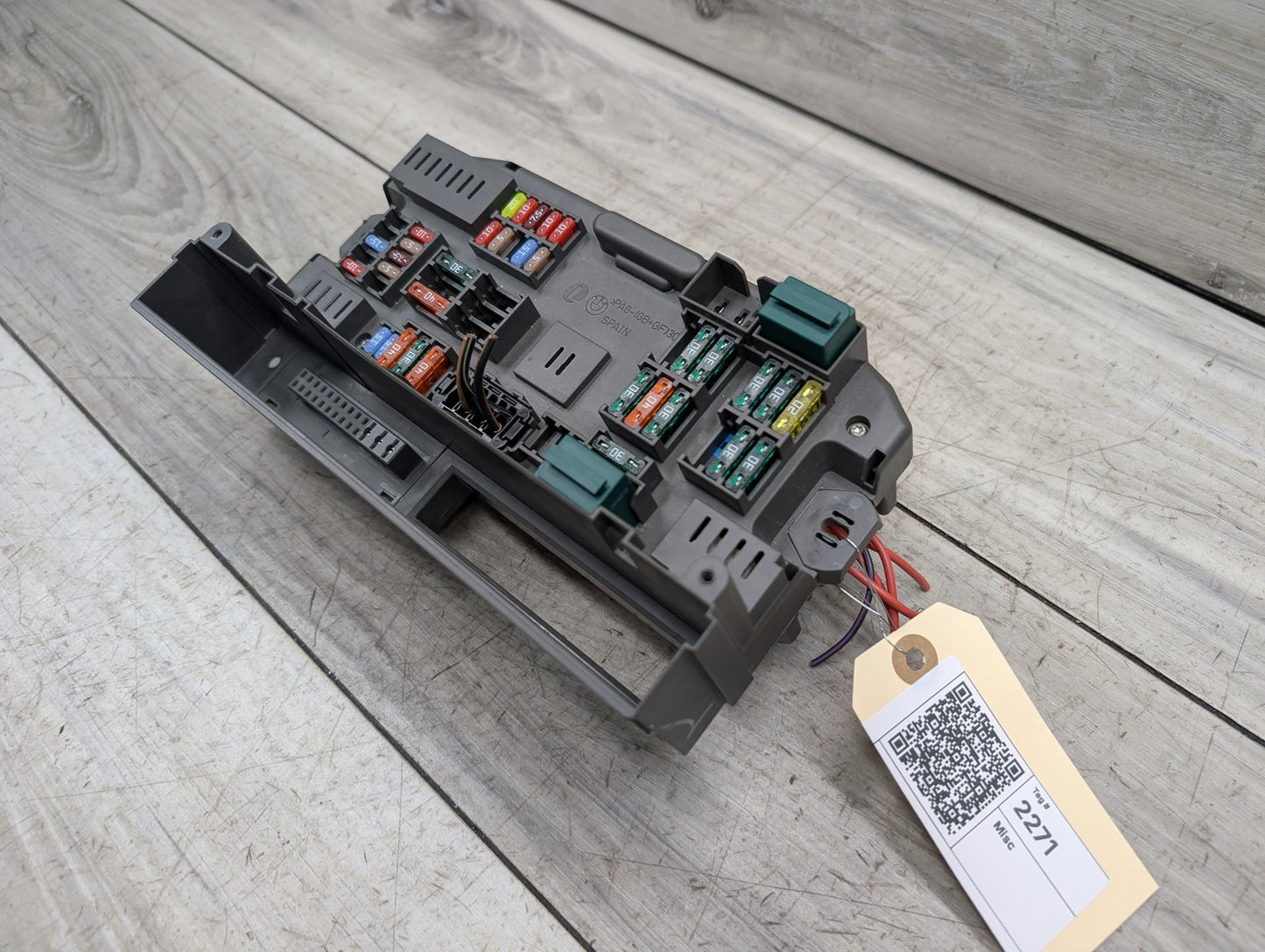 2007 - 2013 BMW X5 E70 Front Power Distribution Fuse Box 9145115 N62B48B