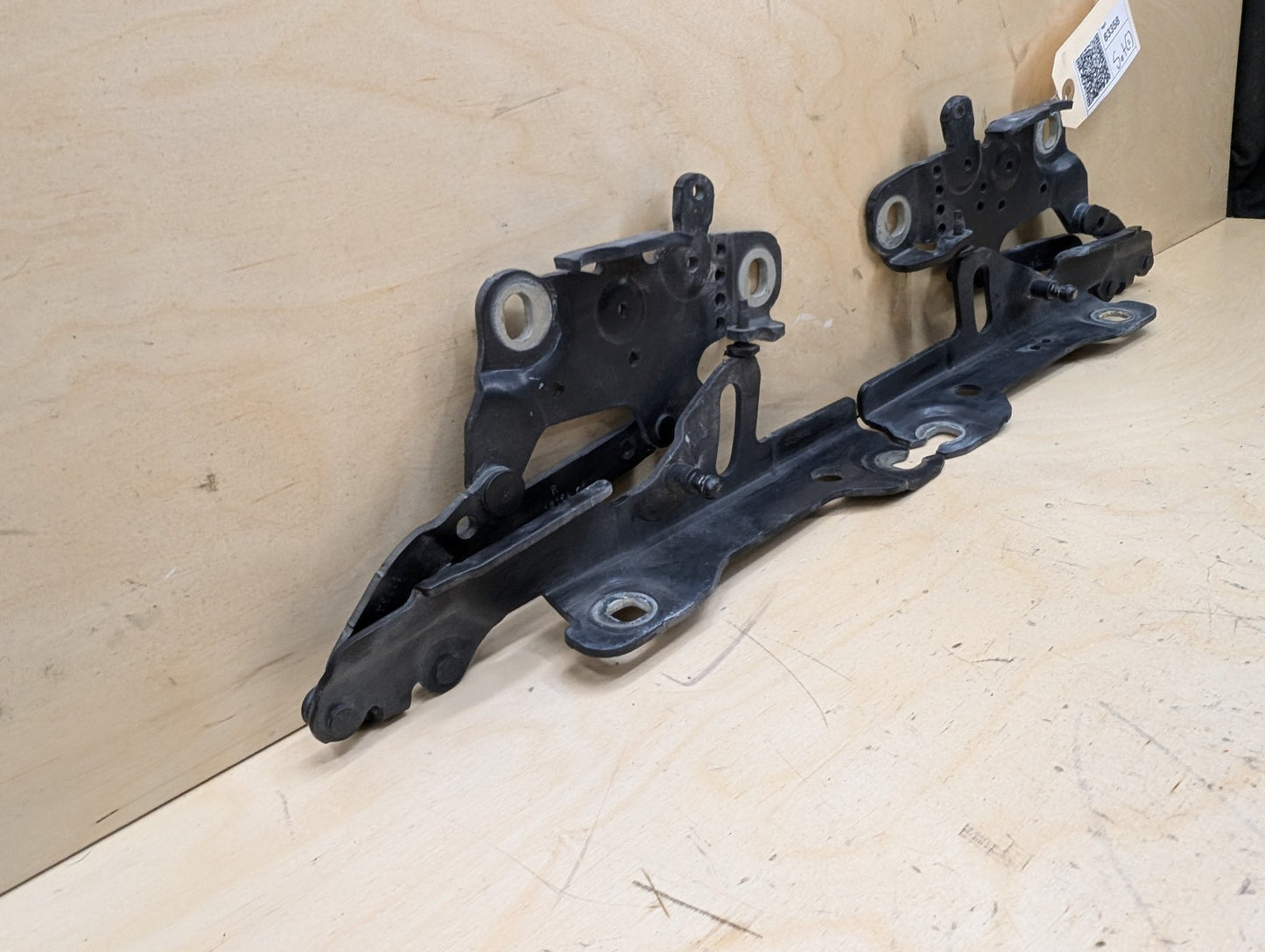 OEM BMW F22 F23 F30 F32 F33 F36 F80 F82 F83 F87 Left Right Side Hood Hinges PAIR