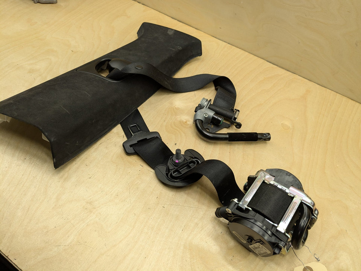 OEM BMW F15 F16 F85 F86 X5 X6 Front Right Passenger Seat Belt Retractor Black