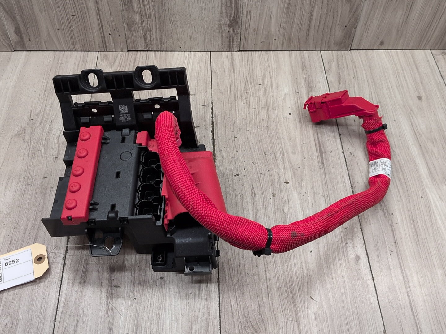 OEM BMW G01 G02 X3 X4 Rear Battery Power Distribution Box w/ Red Cable Terminal