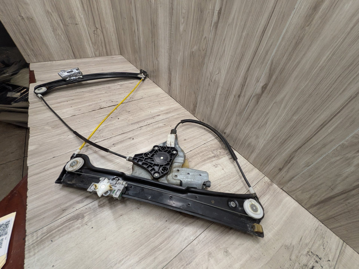2004-2010 BMW M6 E64 Front Left Driver Door Window Glass Regulator w/ Motor 6981143 OEM