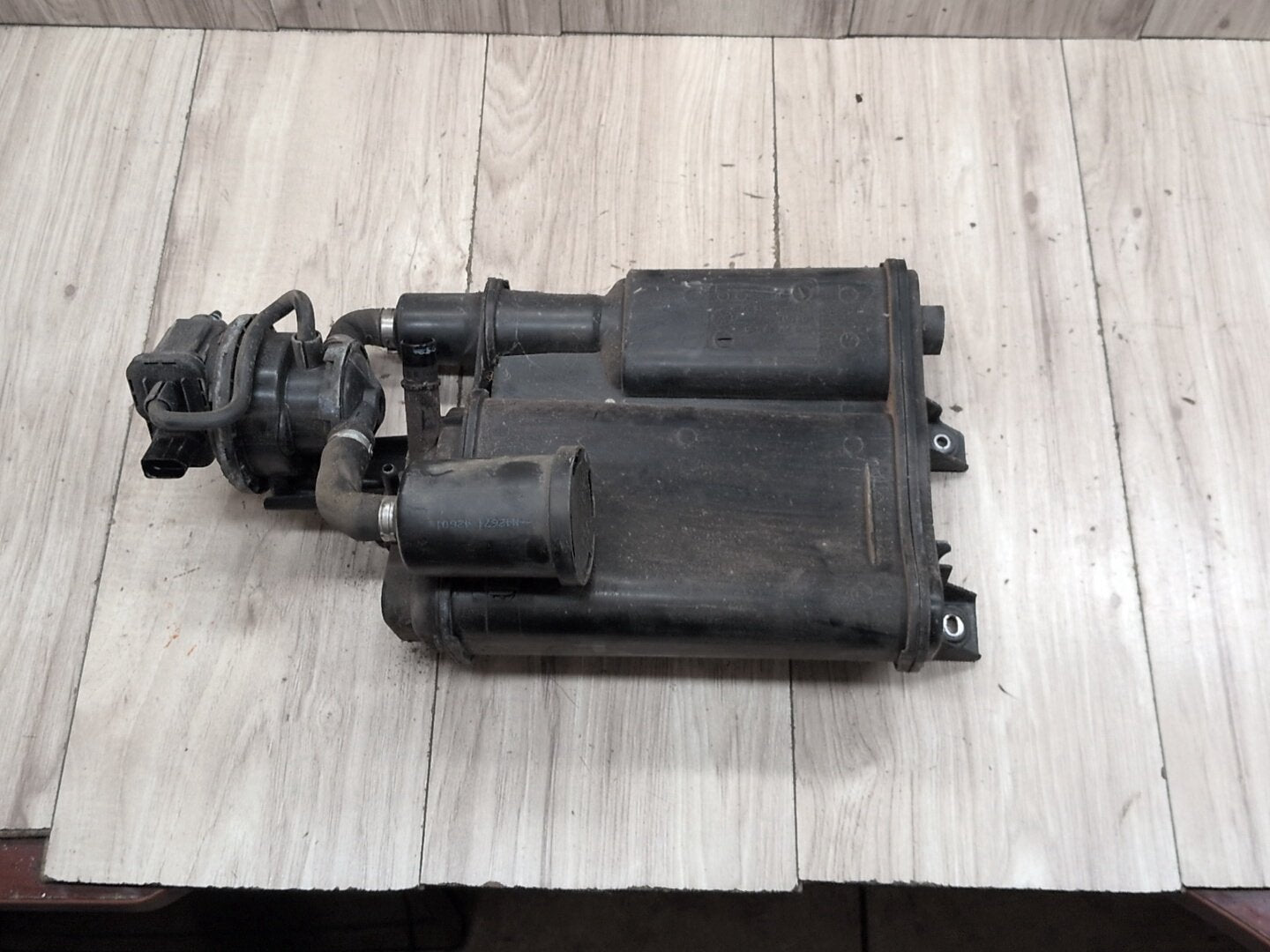 2015-2018 Audi Q3 8U Fuel Vapor Charcoal Canister 3C0201797D