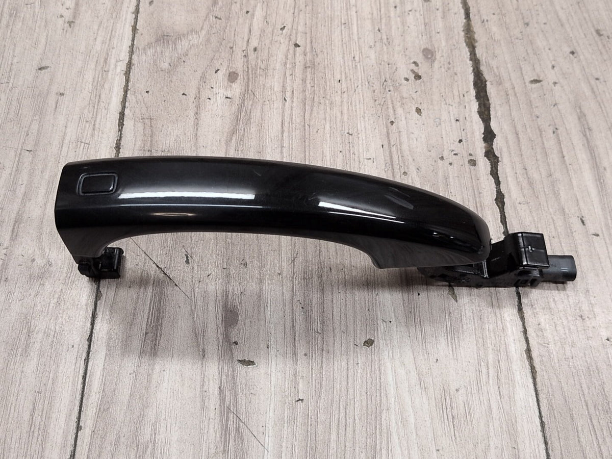 2015-2018 Audi Q3 8U Front or Rear Right Passenger Exterior Door Handle 8T0837205A OEM