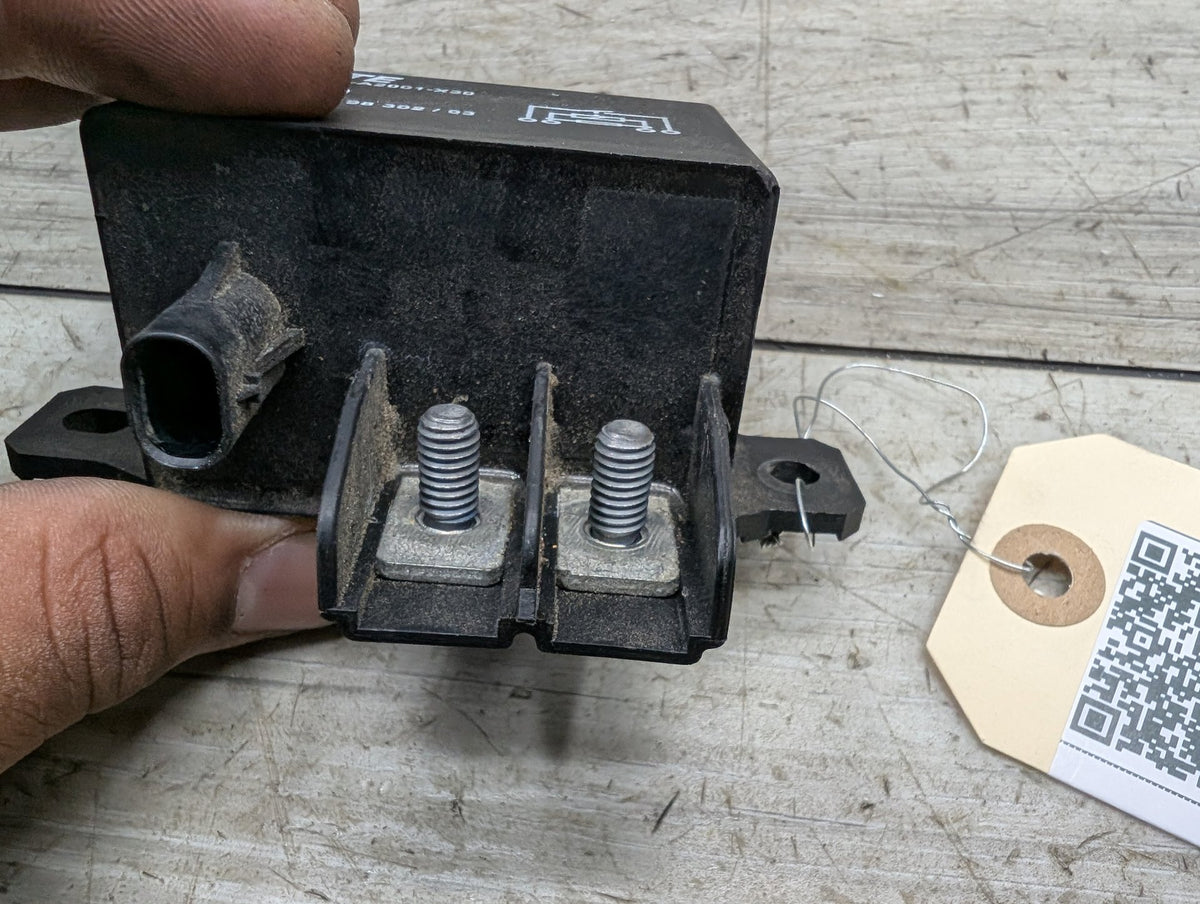 OEM BMW F10 F13 F02 F30 F32 F80 F82 F85 M3 M4 M6 Cooling Fan Relay Control 130A