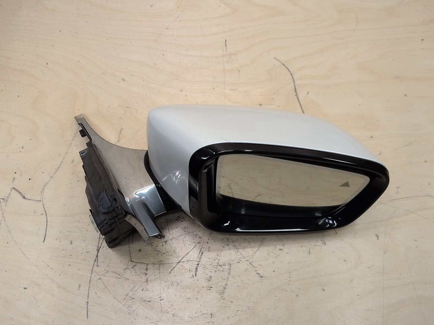 16-22 OEM BMW G12 740 Front Right Passenger Side Mirror Heated w/ Camera White A96
