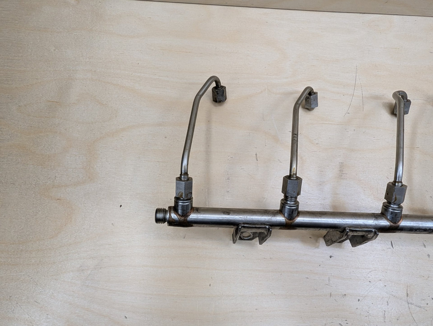 2007-2013 BMW E93 335i N54B30A Engine Motor Fuel Injector Rail Line 7575480