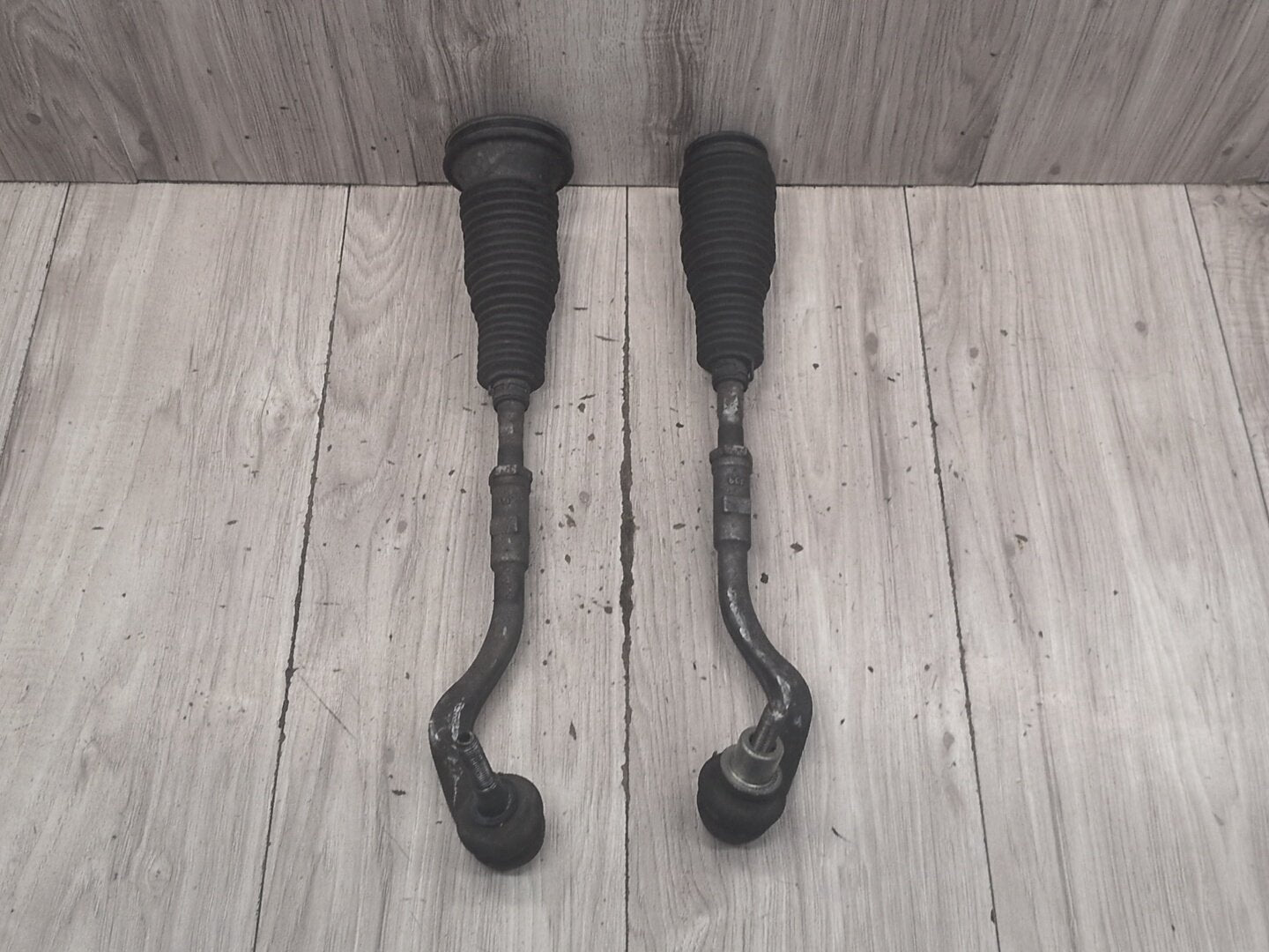 2011-2017 Audi RS5 8T Left Right Tie Rod W/ Boot SET 4G0423811A OEM