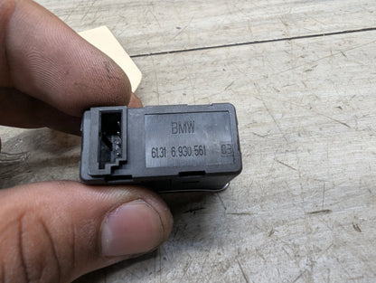 2007-2013 BMW 328i E93 AUX/ USB Charger Port Socket 6930561