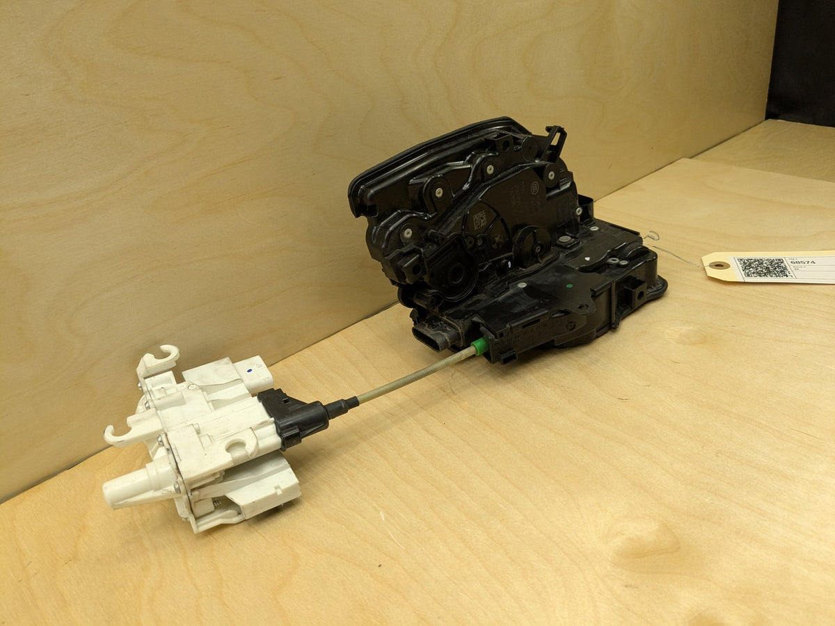 16-22 OEM BMW G11 G12 FRONT LEFT DRIVER Side Door Lock Latch Actuator SOFT CLOSE