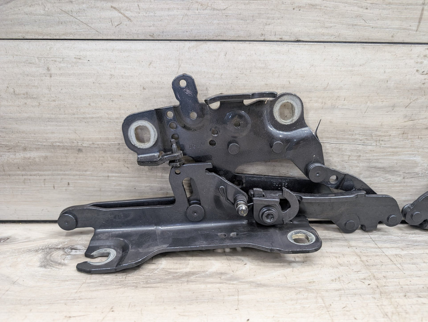 OEM BMW F22 F23 F30 F32 F33 F36 F80 F82 F83 F87 Left Right Side Hood Hinges PAIR