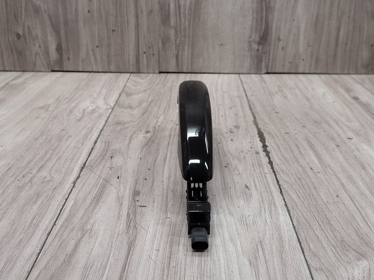 2015-2018 Audi Q3 8U Front or Rear Right Passenger Exterior Door Handle 8T0837205A OEM