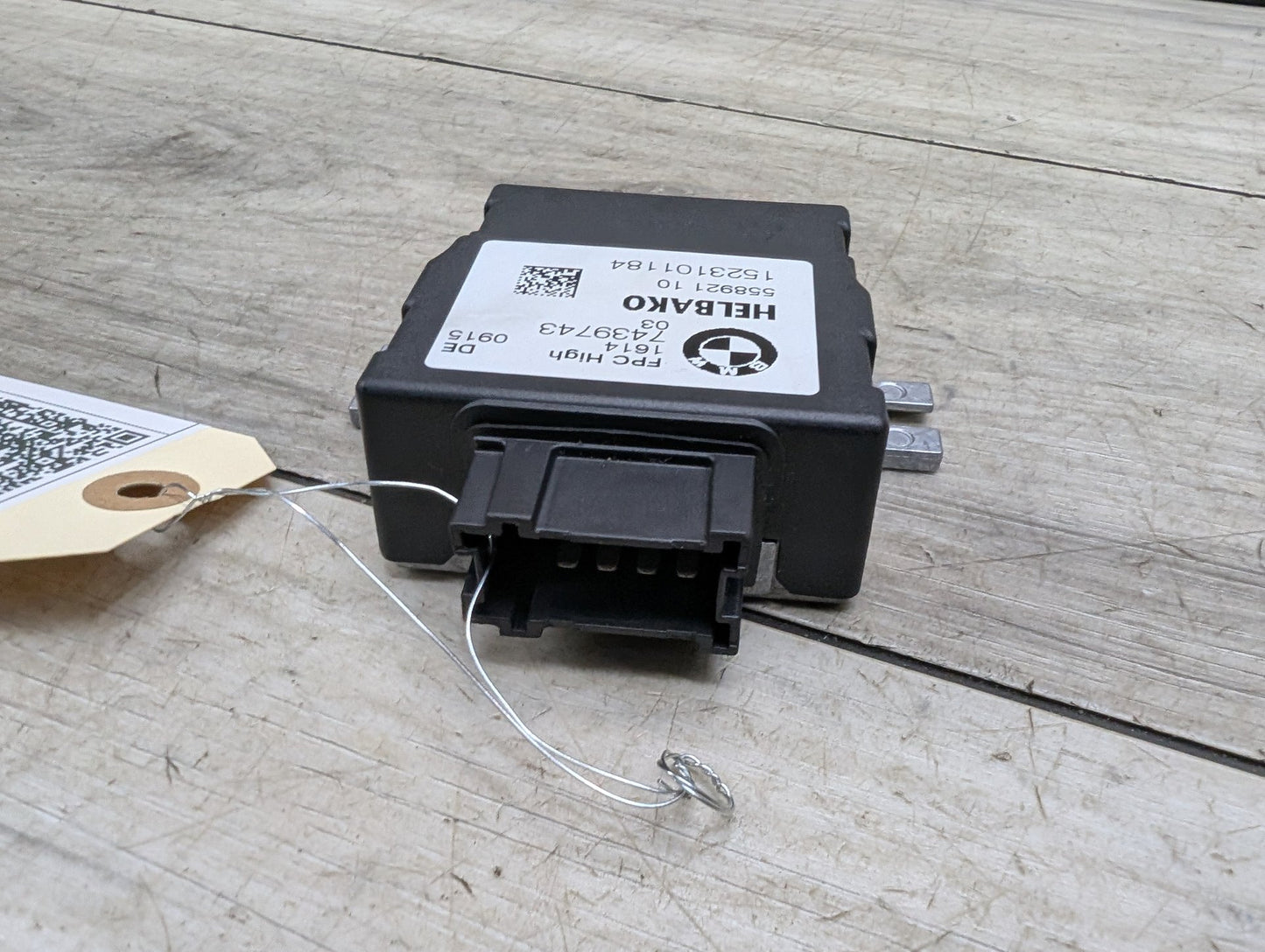 OEM BMW G01 G05 G12 G20 G22 G42 G30 G80 F82 Fuel Pump Control Module Unit