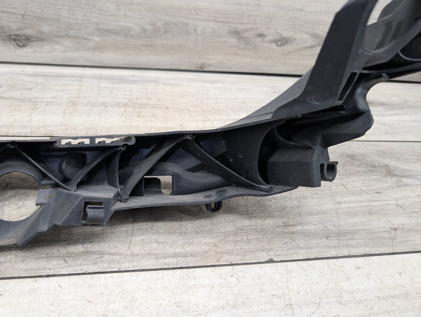 07-10 OEM BMW E92 E93 328 335 Right Passenger Headlight Bracket Carrier Mount