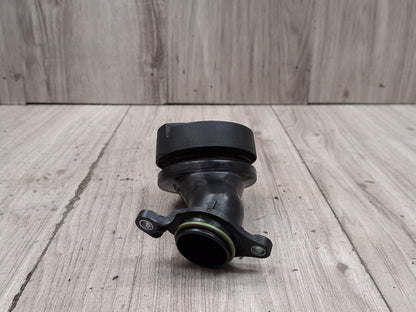 16-19 OEM BMW G12 G30 M550 750 N63R Engine Oil Filler Neck