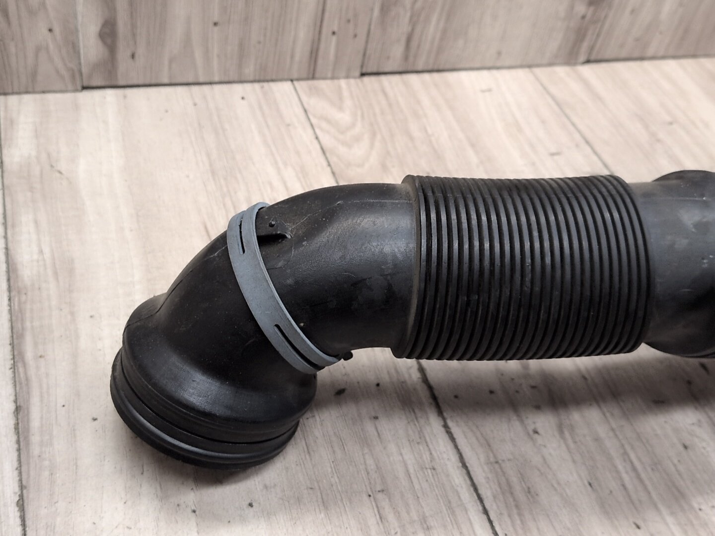 2015-2018 Audi Q3 8U Engine Motor Air Duct Tube Hose 1K0129654B