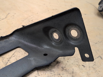 2019-2026 BMW X5 G05 Front Right Passenger Fender Brackets SET 7418218 OEM