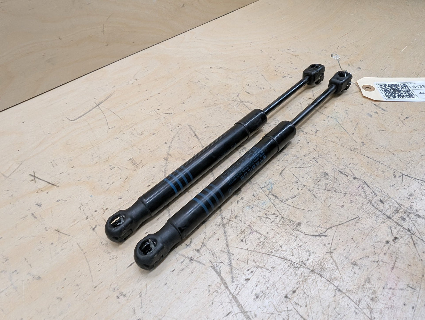 2016-2022 BMW 750i G12 Left Right Hood Bonnet Gas Strut Shock Supports SET 7347402
