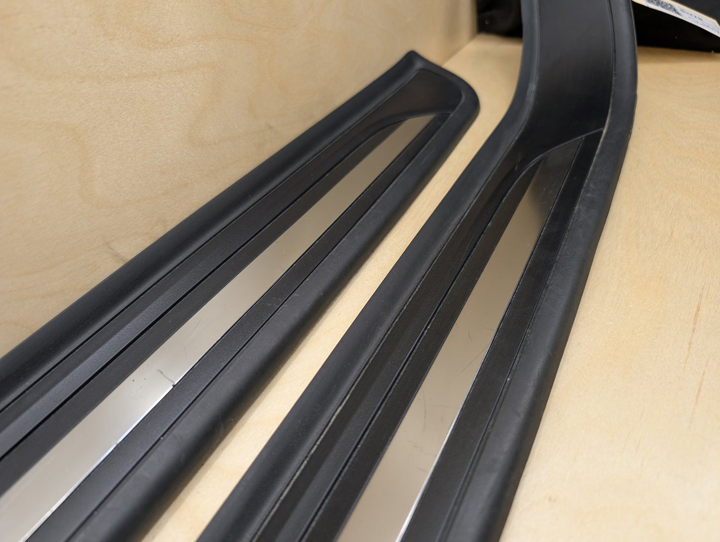 2007-2013 BMW 335i E93 Front Left Right Scuff Plate Door Sill SET 7178597