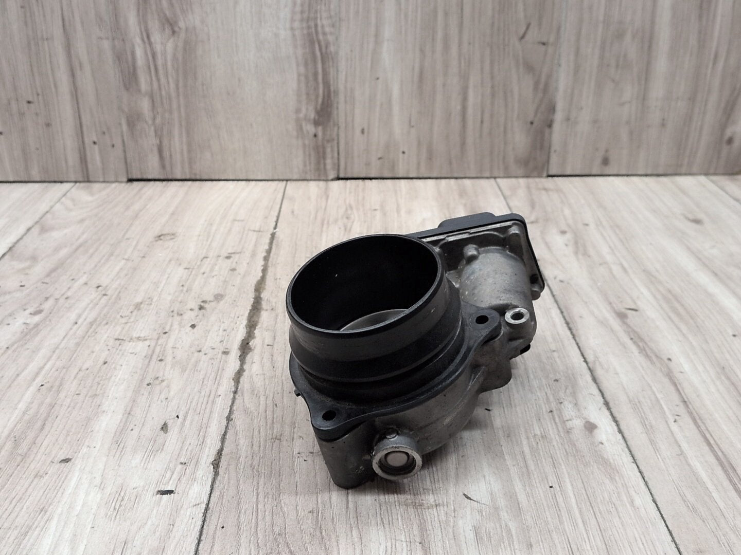OEM BMW F39 F44 F48 F90 G05 G12 750 G30 M550 M8 Engine B46 N63 S63 Throttle Body