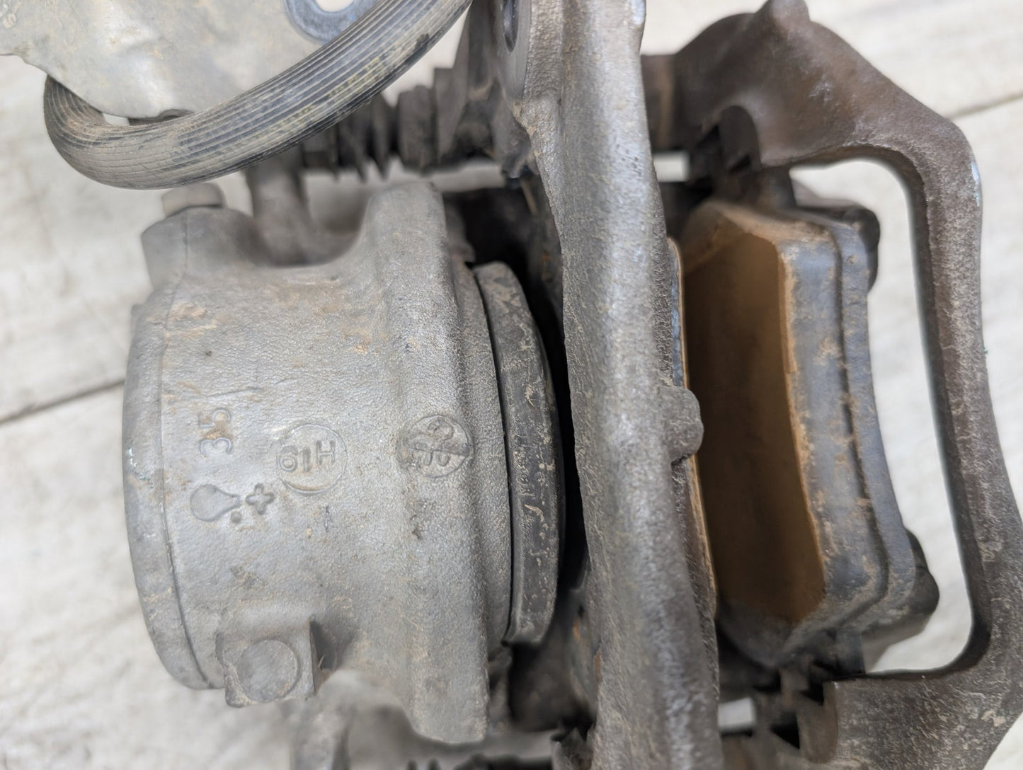18-24 OEM BMW G01 G02 G20 G42 X3 30 230 330 B46 Front Left Driver Brake Caliper