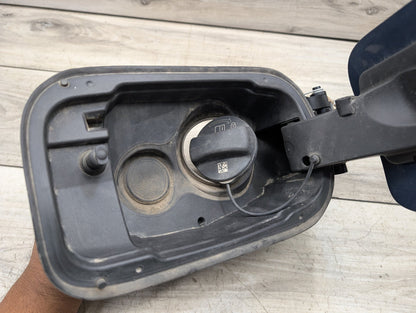 2021-2026 BMW 430i G22 Gas Cover Assembly 7470341