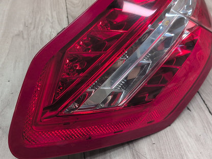 2009-2012 Mercedes-Benz E550 W212 Rear Left Driver Outer Tail Light A2129060758