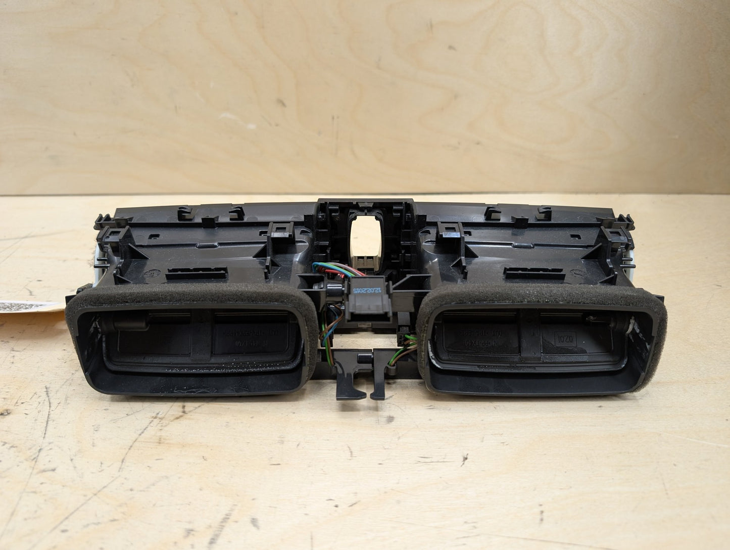 OEM BMW F30 F32 F33 F36 F80 F82 F83 M3 M4 Front Dash Central AC Air Vent Grille