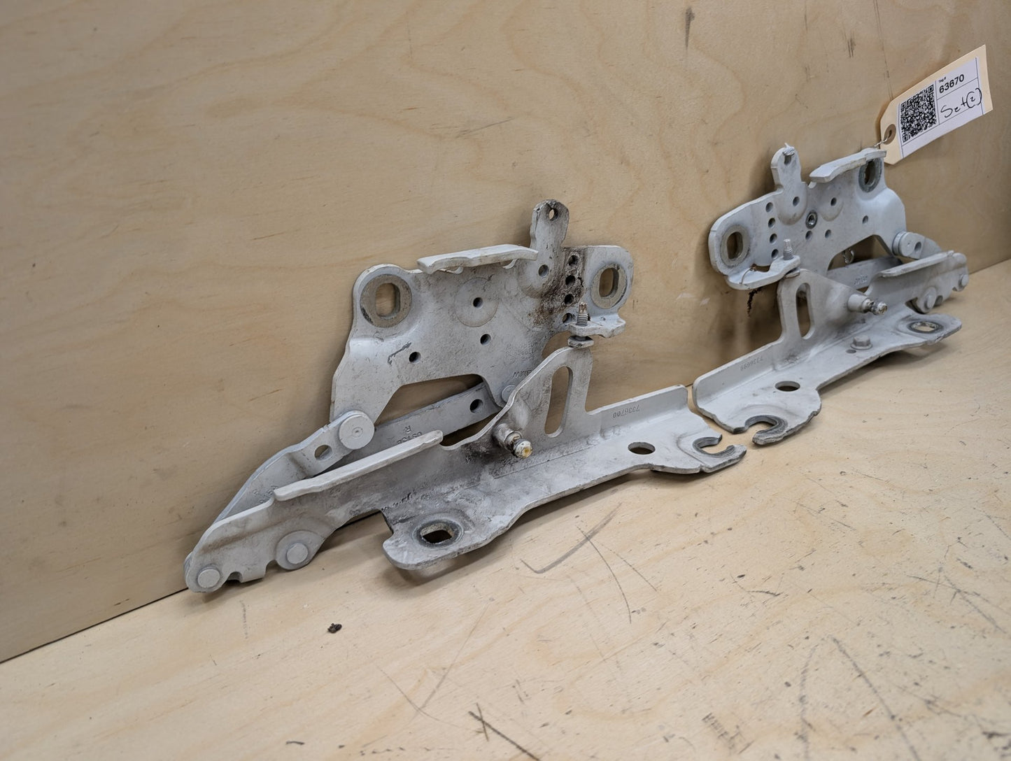 OEM BMW F22 F23 F30 F32 F33 F36 F80 F82 F83 F87 Left Right Side Hood Hinges PAIR
