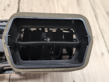 2015-2018 Audi Q3 8U Dashboard Dash Board Middle Center Air Vent 8U1820951C