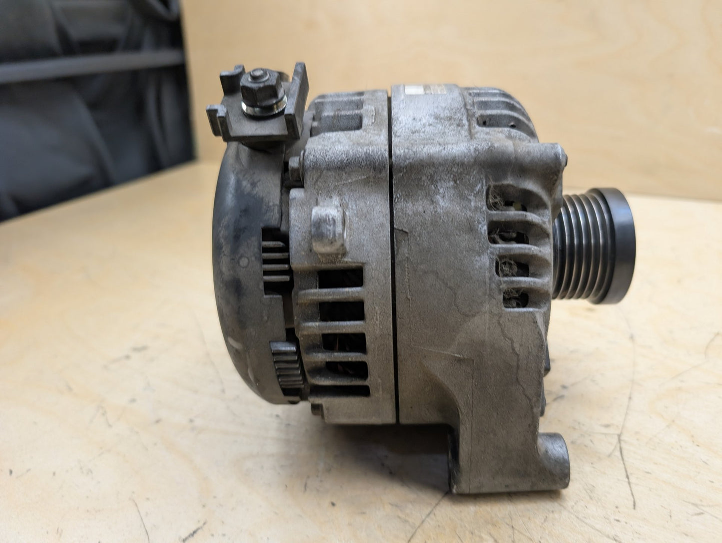 OEM BMW E84 F10 F22 F25 F30 F32 F36 N20 N26 Charging Alternator Generator 210A