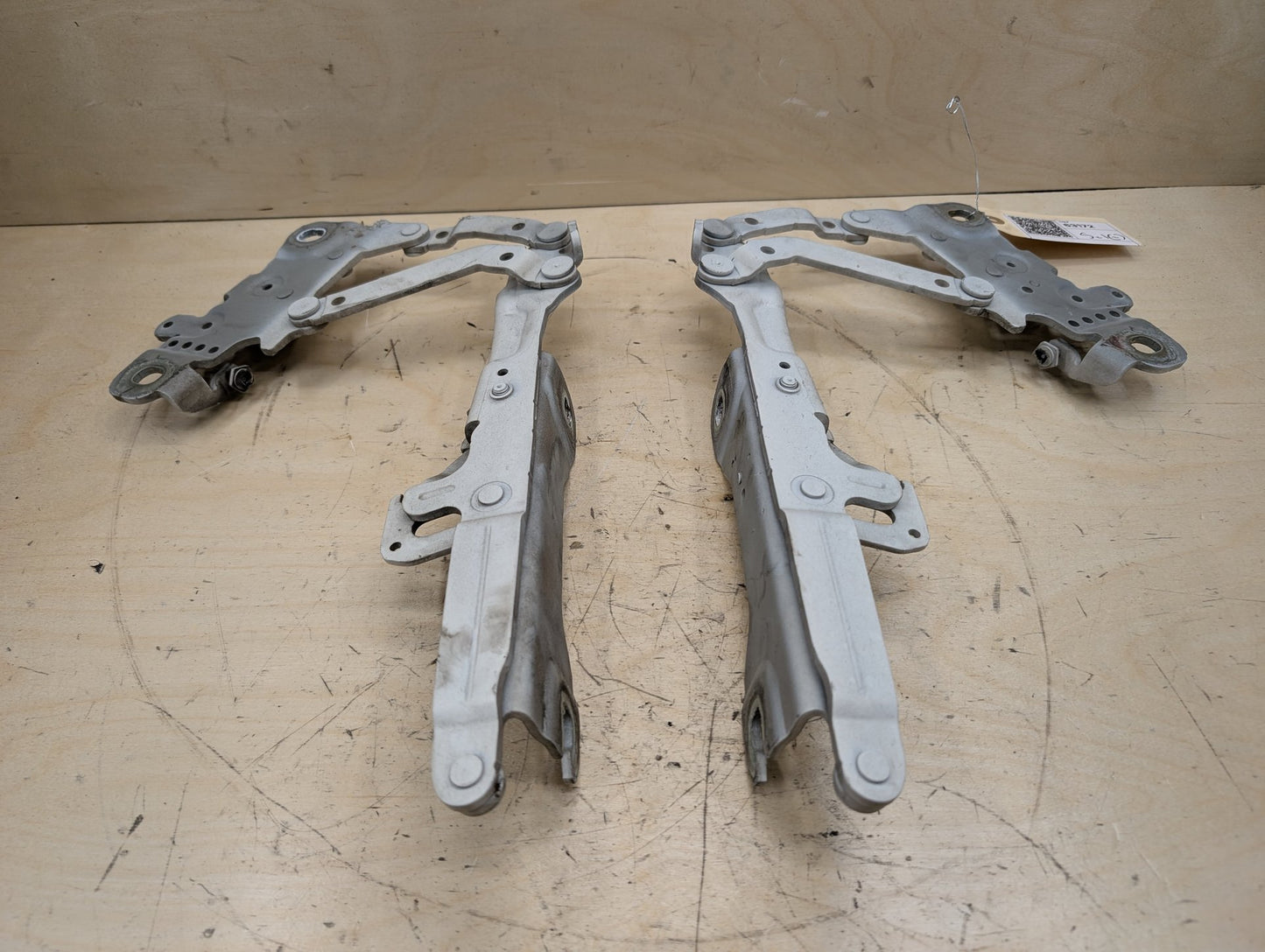 2012-2018 BMW 328i F30 Hood Bonnet Hinges SET 7239416