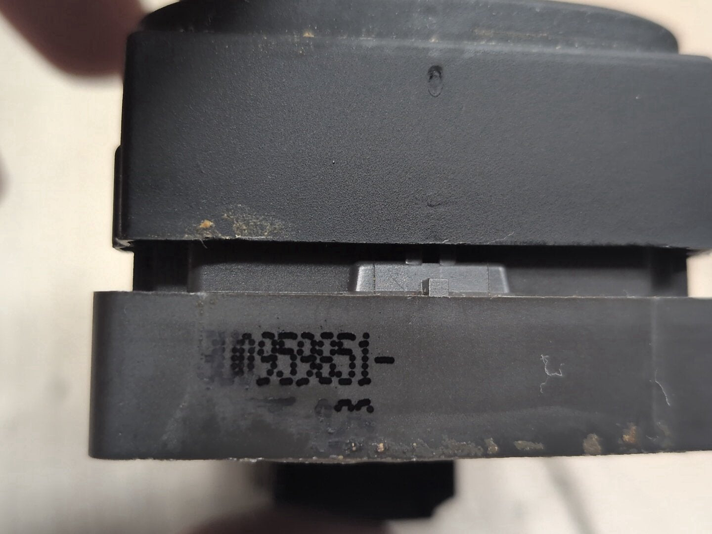 2015-2018 Audi Q3 8U Front Left Driver Door Master Window Switch 8U0959851