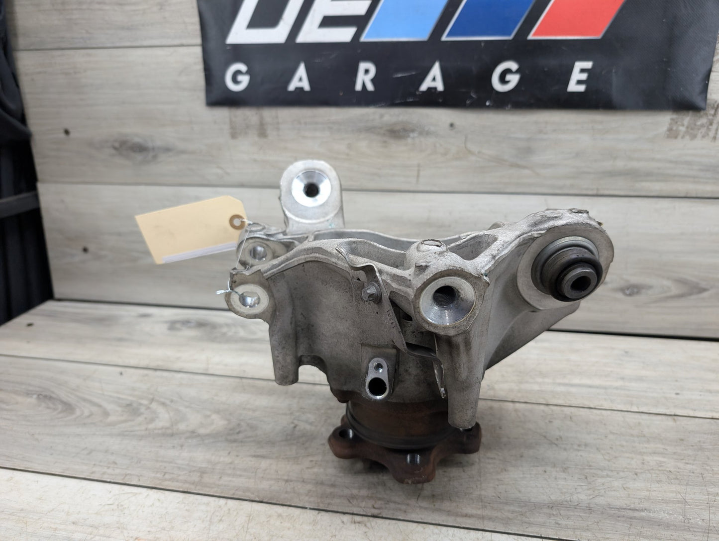 OEM BMW G05 G06 G07 X5 X6 X7 Rear Left Driver Side Hub Spindle Knuckle Bearing