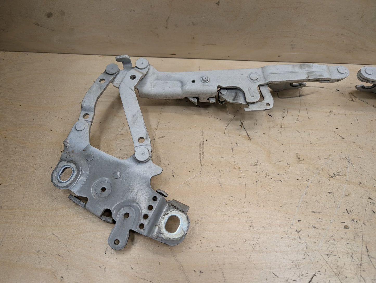 2012-2018 BMW 328i F30 Hood Bonnet Hinges SET 7239416