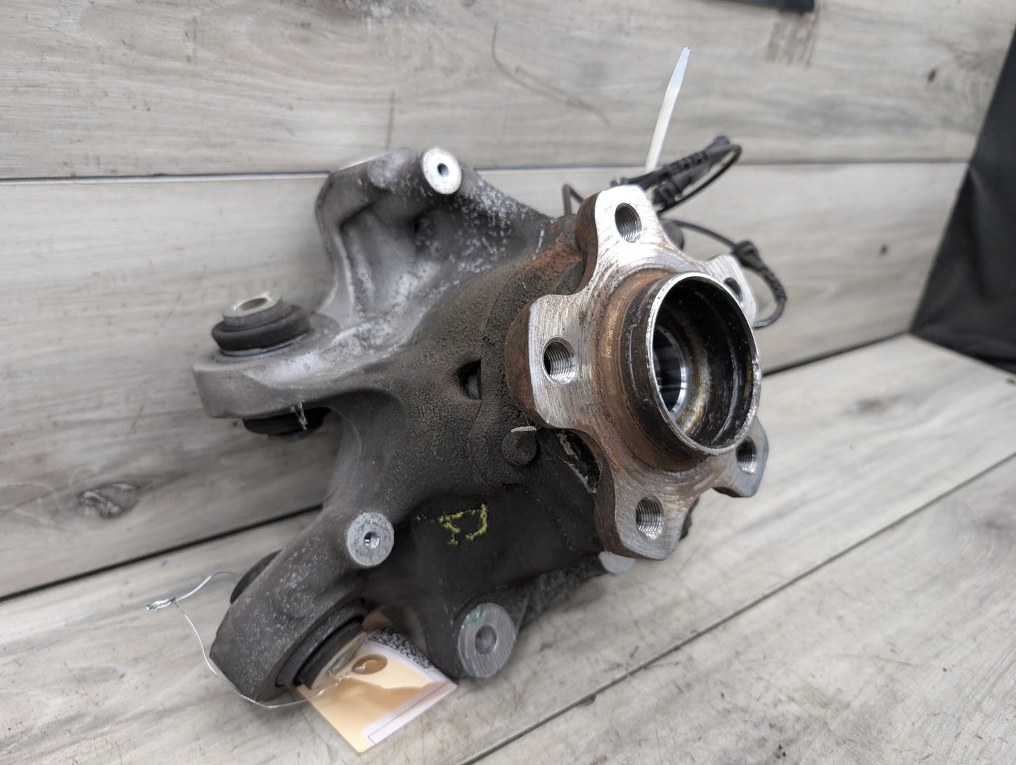 OEM BMW G01 X3 30i 30iX M40iX REAR Right Passenger Knuckle Hub Spindle Bearing