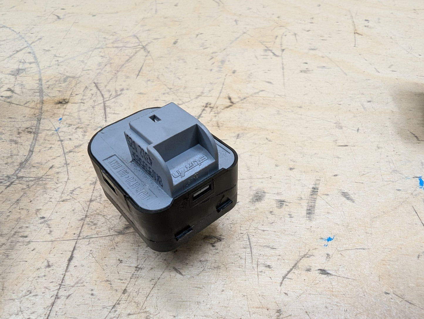 2011-2017 Audi RS5 8T Front Left Driver Door Master Window Switch 8K0959851G