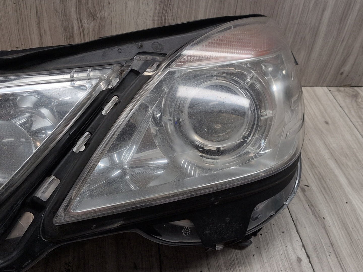 2009-2012 Mercedes-Benz E550 W212 - Front Left Driver Headlight A2128205961KZ
