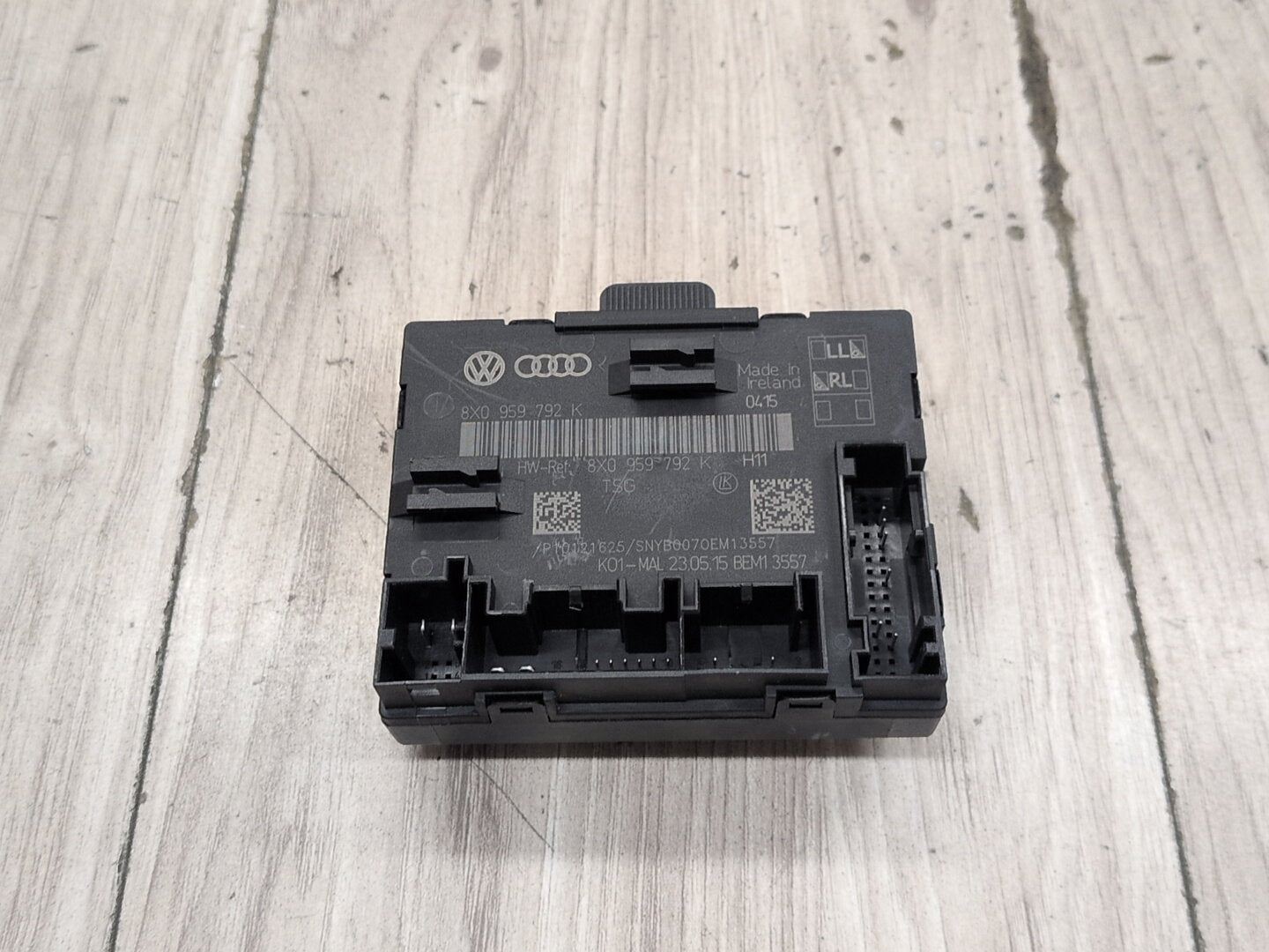 15-18 OEM Audi Q3 Front Right Passenger Side Door Window Control Module