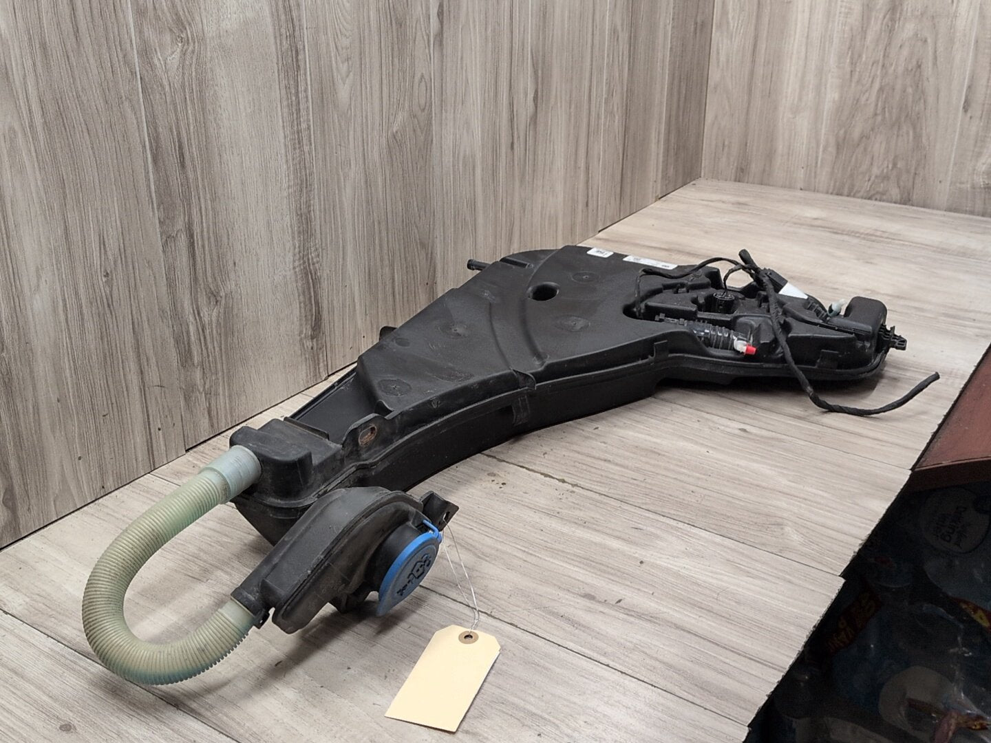 2019 - 2026 BMW X5 G05 Windshield Reservoir Tank Assembly 7499828 N63B44M3