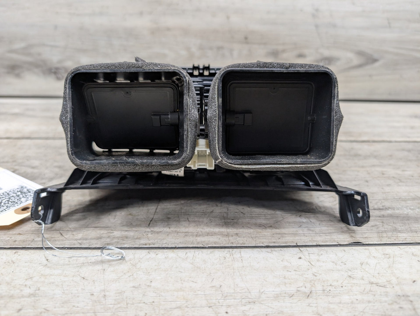 07-14 OEM BMW E70 E71 X5 X6 X5M X6M Rear Center AC Air Vent Grille Black