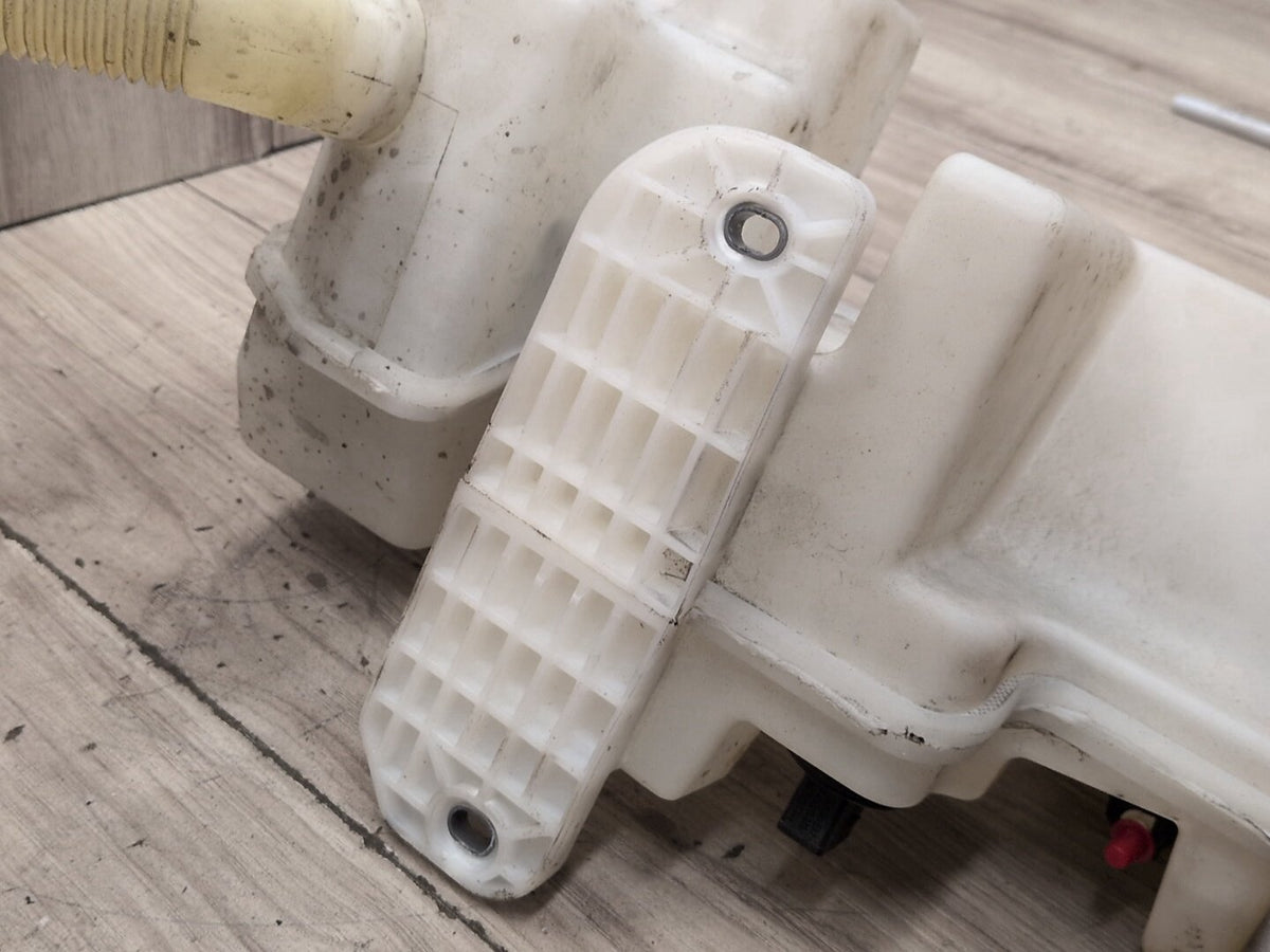 15-18 OEM Audi Q3 8U Windshield Reservoir Tank Assembly 8U0955451