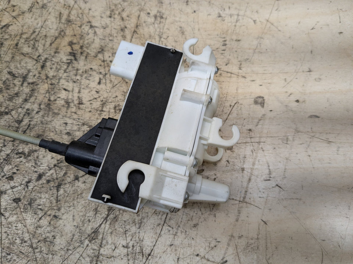 2016-2019 BMW 740Li G12 Rear Right Door Latch Lock Actuator 2581898 OEM