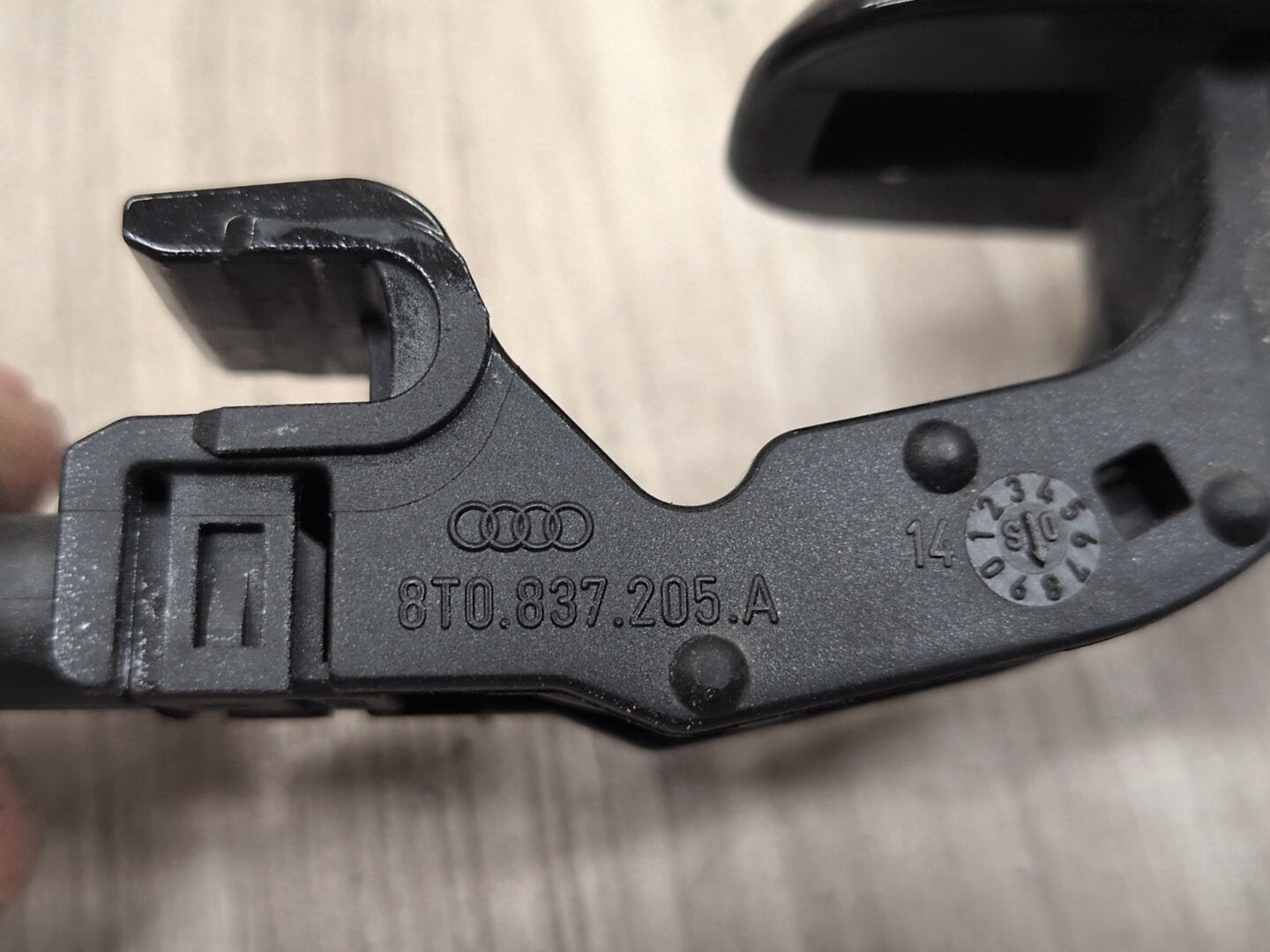 2015-2018 Audi Q3 8U Front or Rear Left Driver Exterior Door Handle w/ Comfort Access 8T0837205A